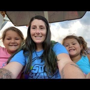 Meet your Posher, Abby